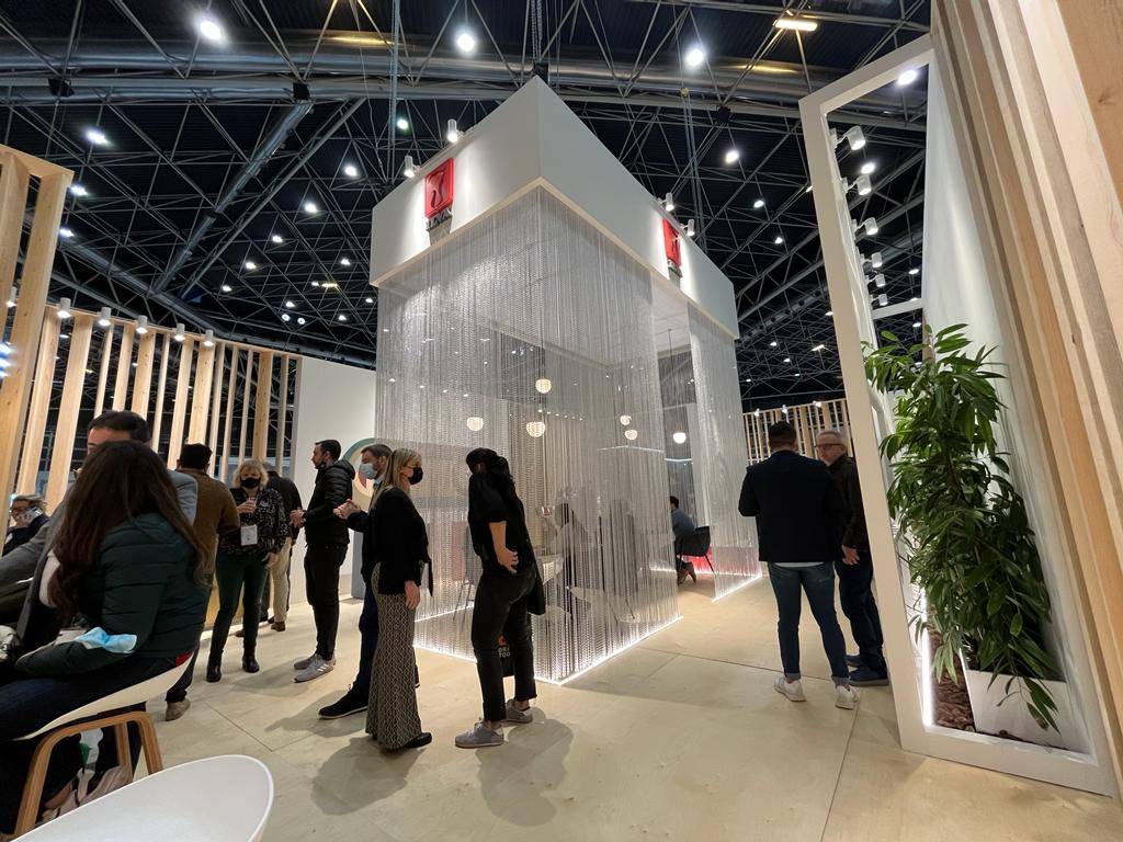 El stand de La empresa valenciana Ilva Barnices en Maderalia.