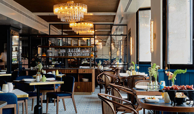 El bar del hotel Only You de Valencia.