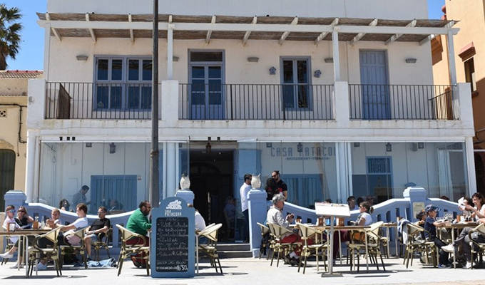 Fachada de Casa Patacona.