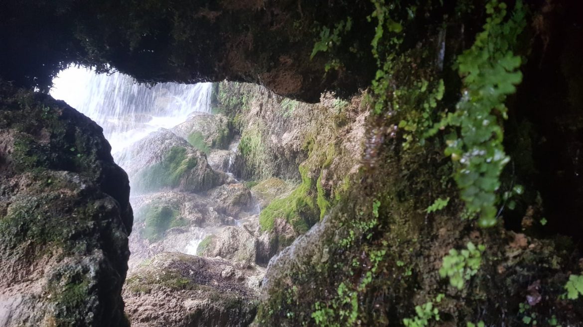 La ruta de las tres Cascadas en Anna